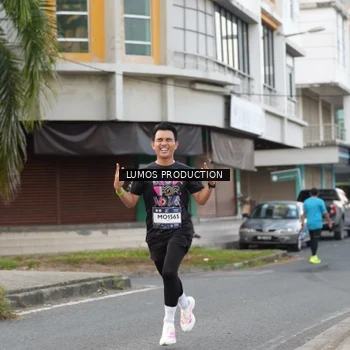 Runner Photo 7998423
