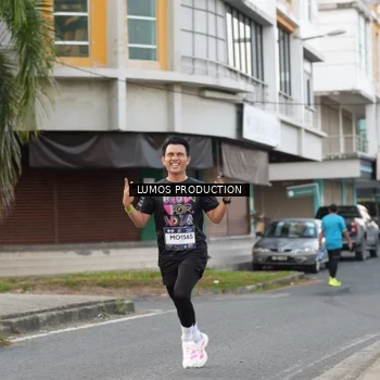 Runner Photo 7998424
