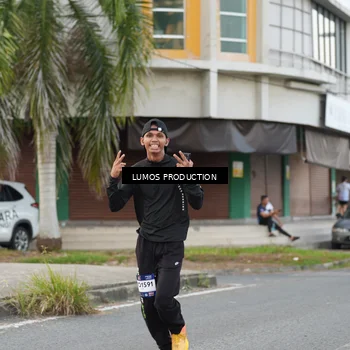 Runner Photo 7998444