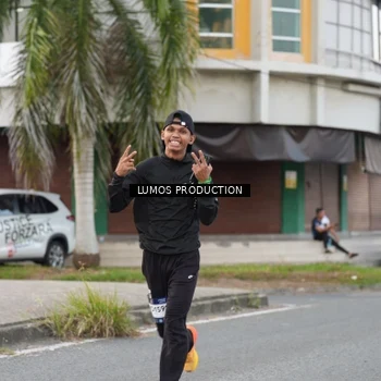 Runner Photo 7998447