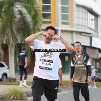 Runner Photo 7998476