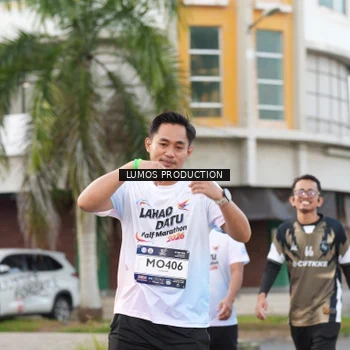 Runner Photo 7998479