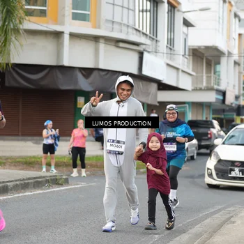 Runner Photo 7998499