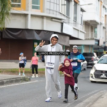 Runner Photo 7998501