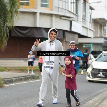 Runner Photo 7998512