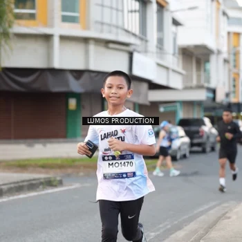 Runner Photo 7998575