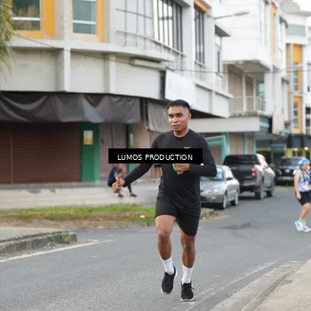 Runner Photo 7998582