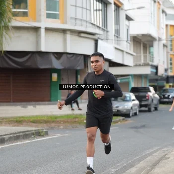 Runner Photo 7998584