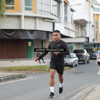 Runner Photo 7998586