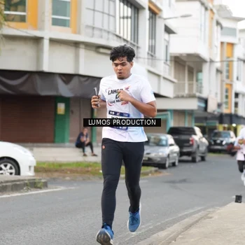 Runner Photo 7998660