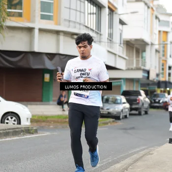 Runner Photo 7998661
