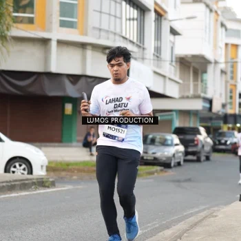 Runner Photo 7998666