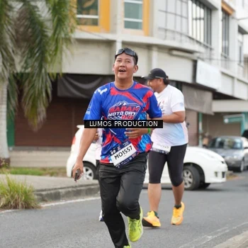 Runner Photo 7998673