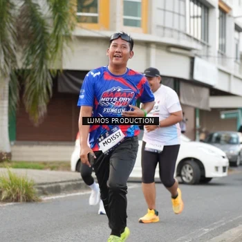 Runner Photo 7998676