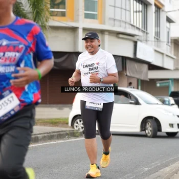 Runner Photo 7998677