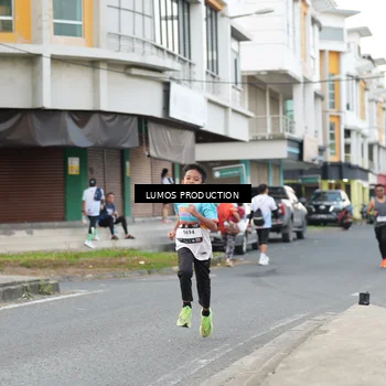 Runner Photo 7998692