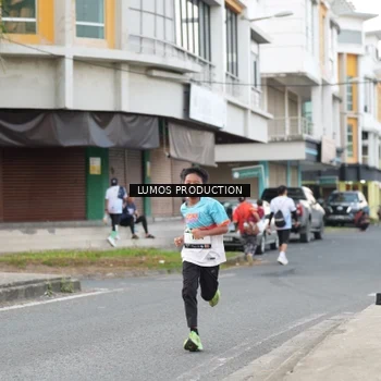 Runner Photo 7998695