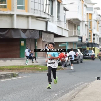 Runner Photo 7998698