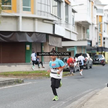 Runner Photo 7998702
