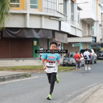 Runner Photo 7998708