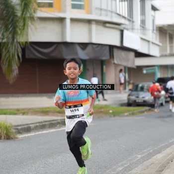 Runner Photo 7998724
