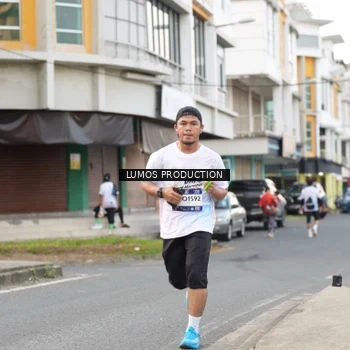 Runner Photo 7998736