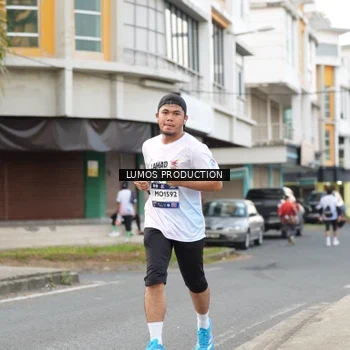 Runner Photo 7998741