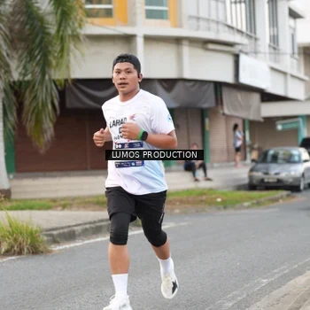 Runner Photo 7998771