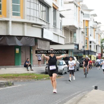 Runner Photo 7998775