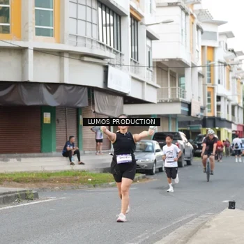 Runner Photo 7998785