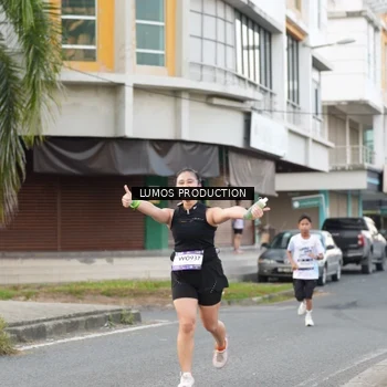 Runner Photo 7998792