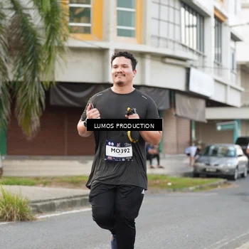 Runner Photo 7998840