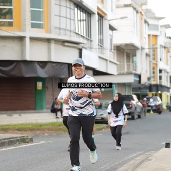 Runner Photo 7998849