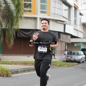Runner Photo 7998854