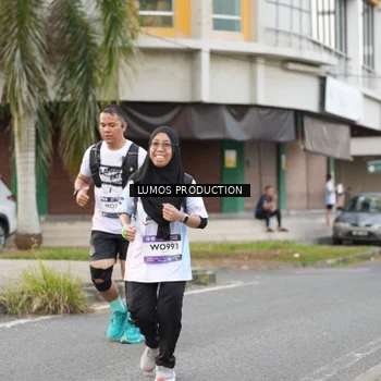 Runner Photo 7998873