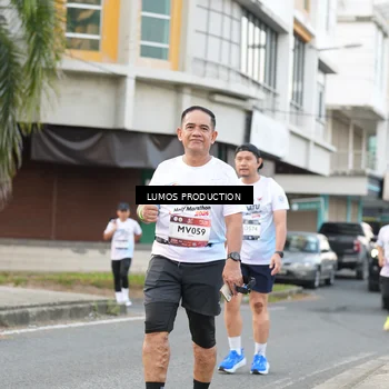 Runner Photo 7998991