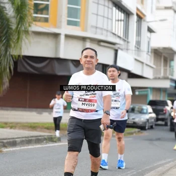 Runner Photo 7998996