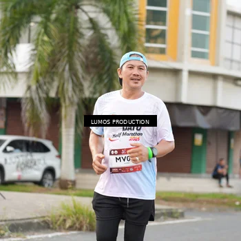 Runner Photo 7999012