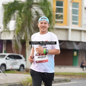 Runner Photo 7999015