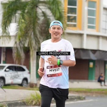 Runner Photo 7999019