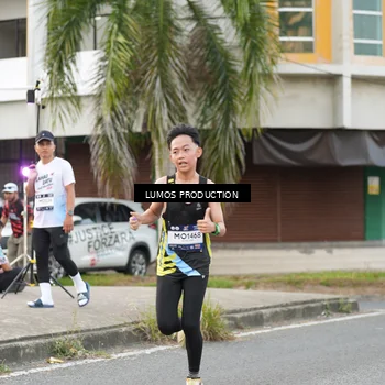 Runner Photo 7999028