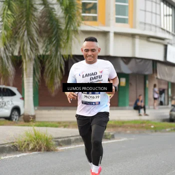Runner Photo 7999030