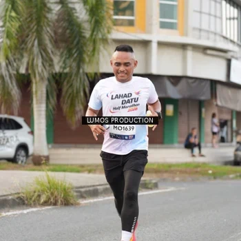 Runner Photo 7999036