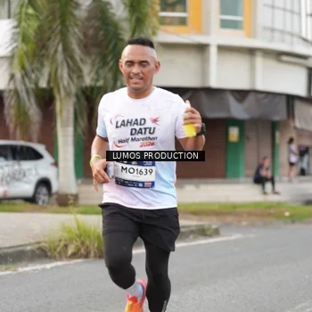 Runner Photo 7999041