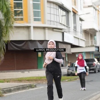 Runner Photo 7999042