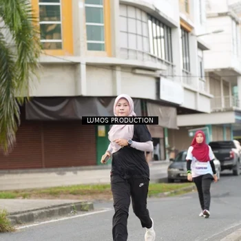 Runner Photo 7999044