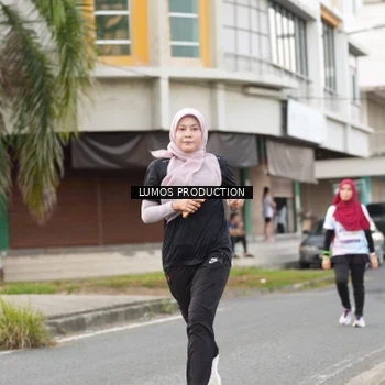 Runner Photo 7999054