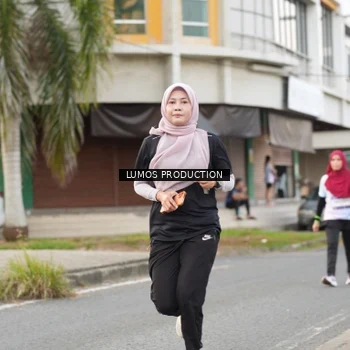 Runner Photo 7999057