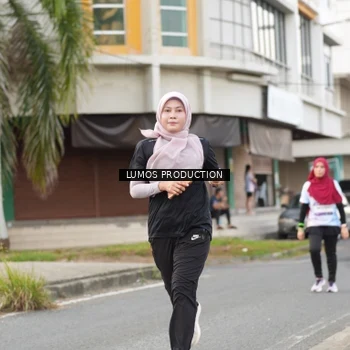 Runner Photo 7999058