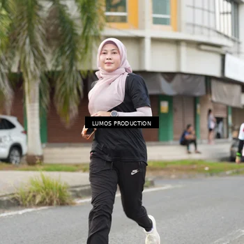 Runner Photo 7999065